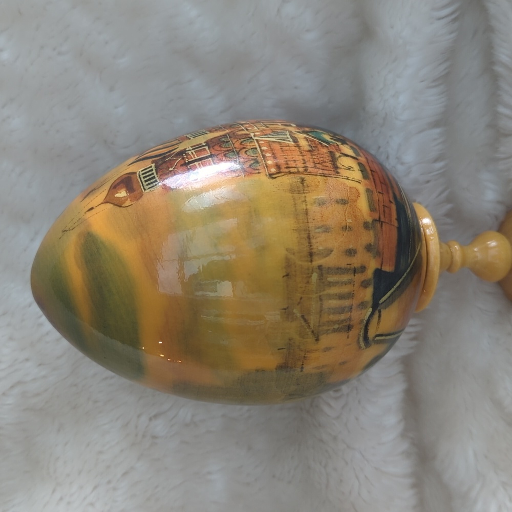 VINTAGE Rare Hand Painted Russian St. Petersburg Decorated Wooden Egg - Picture 6 of 10